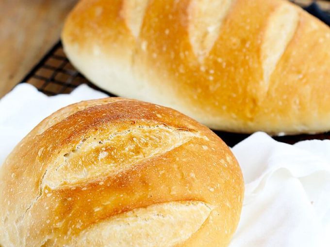 Bánh mì men đơn giản